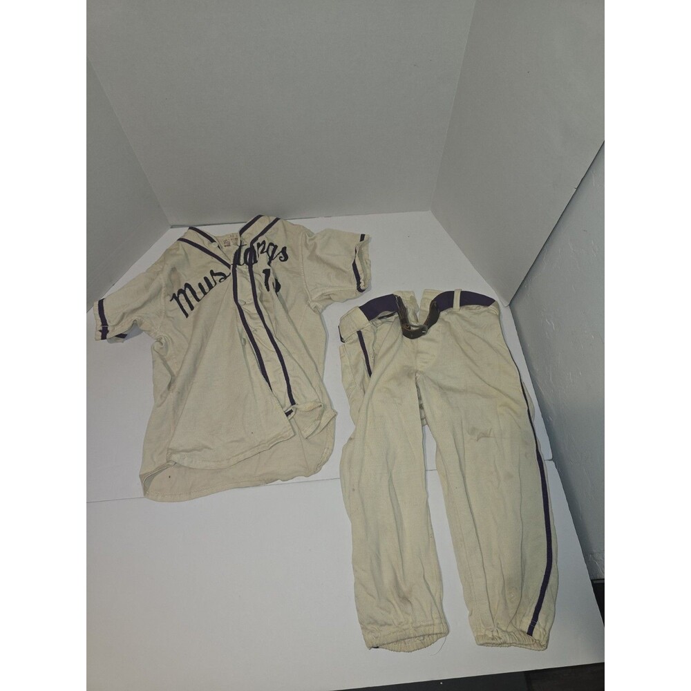Vintage Red Fox Athletic Goods Baseball School Uniform Mustangs             #262